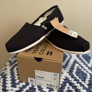 Never worn, Toms Black Classic Canvas Shoes